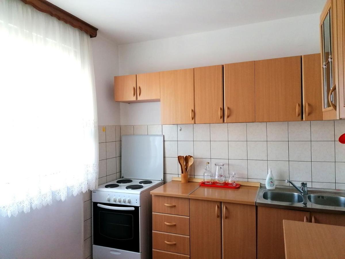 Apartman Park トレビニエ エクステリア 写真